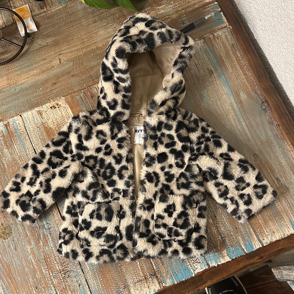 Old Navy Cream Faux Fur Jacket